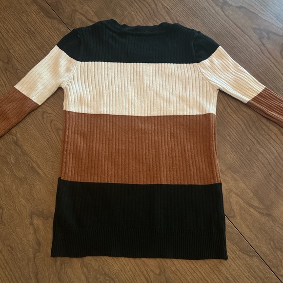Striped Ribbed Sweater - Picture 4 of 4